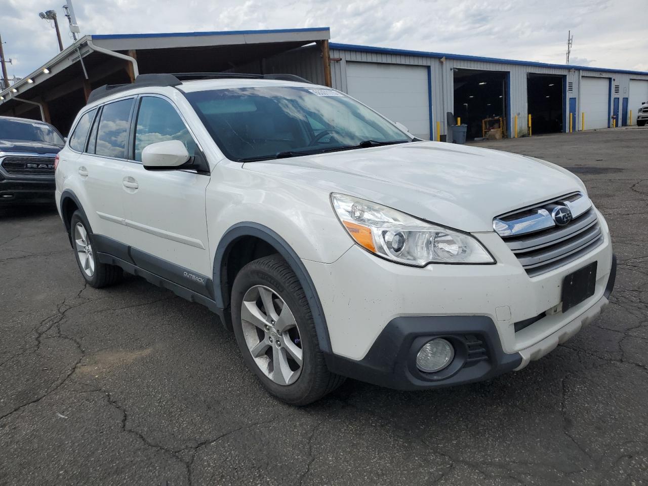 2013 Subaru Outback 2.5I Limited - Image 4