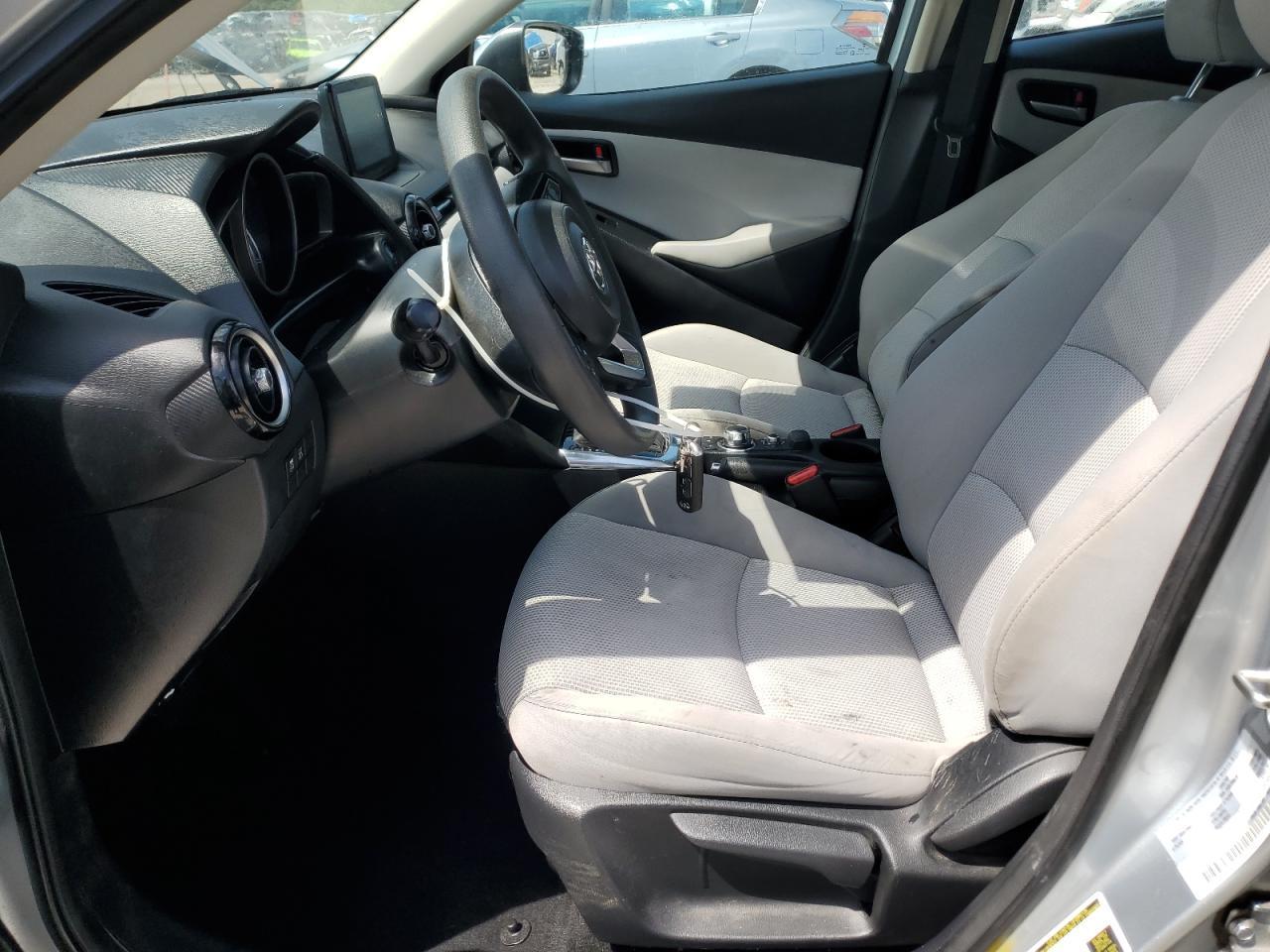 2019 Toyota Yaris L - Фото 7