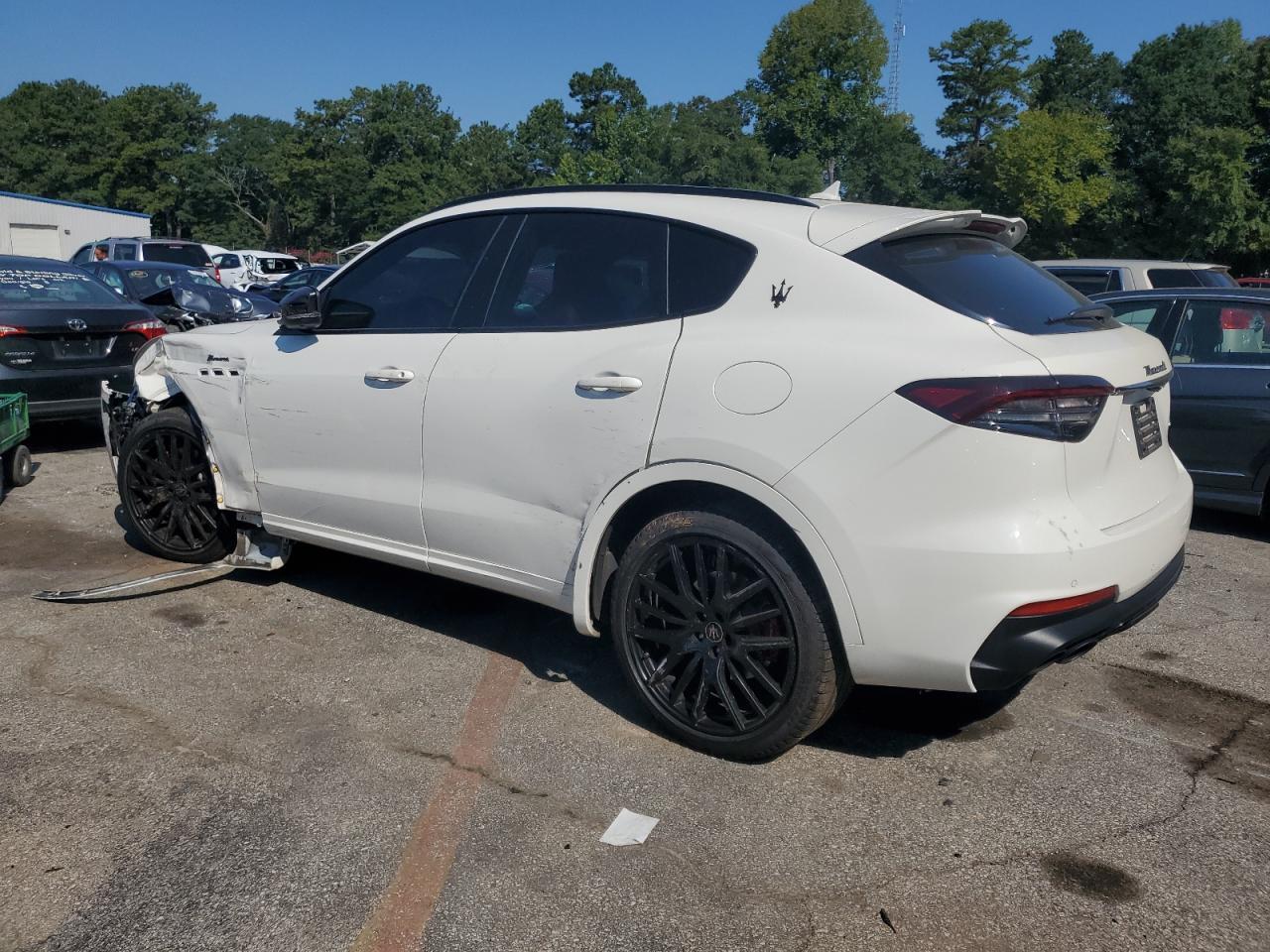 2022 Maserati Levante Modena - Image 2