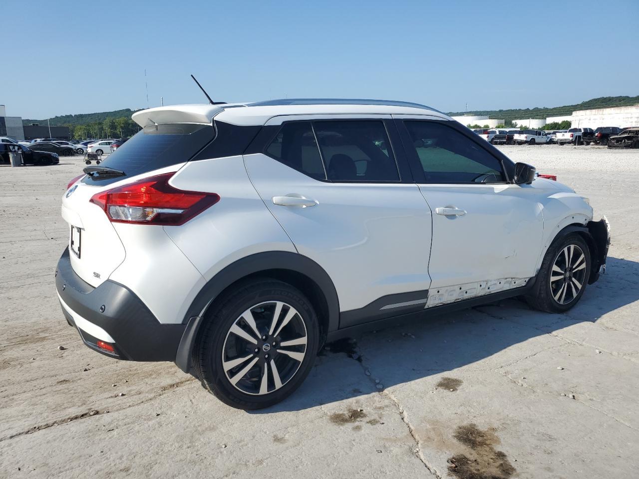 2020 Nissan Kicks Sr - Фото 3