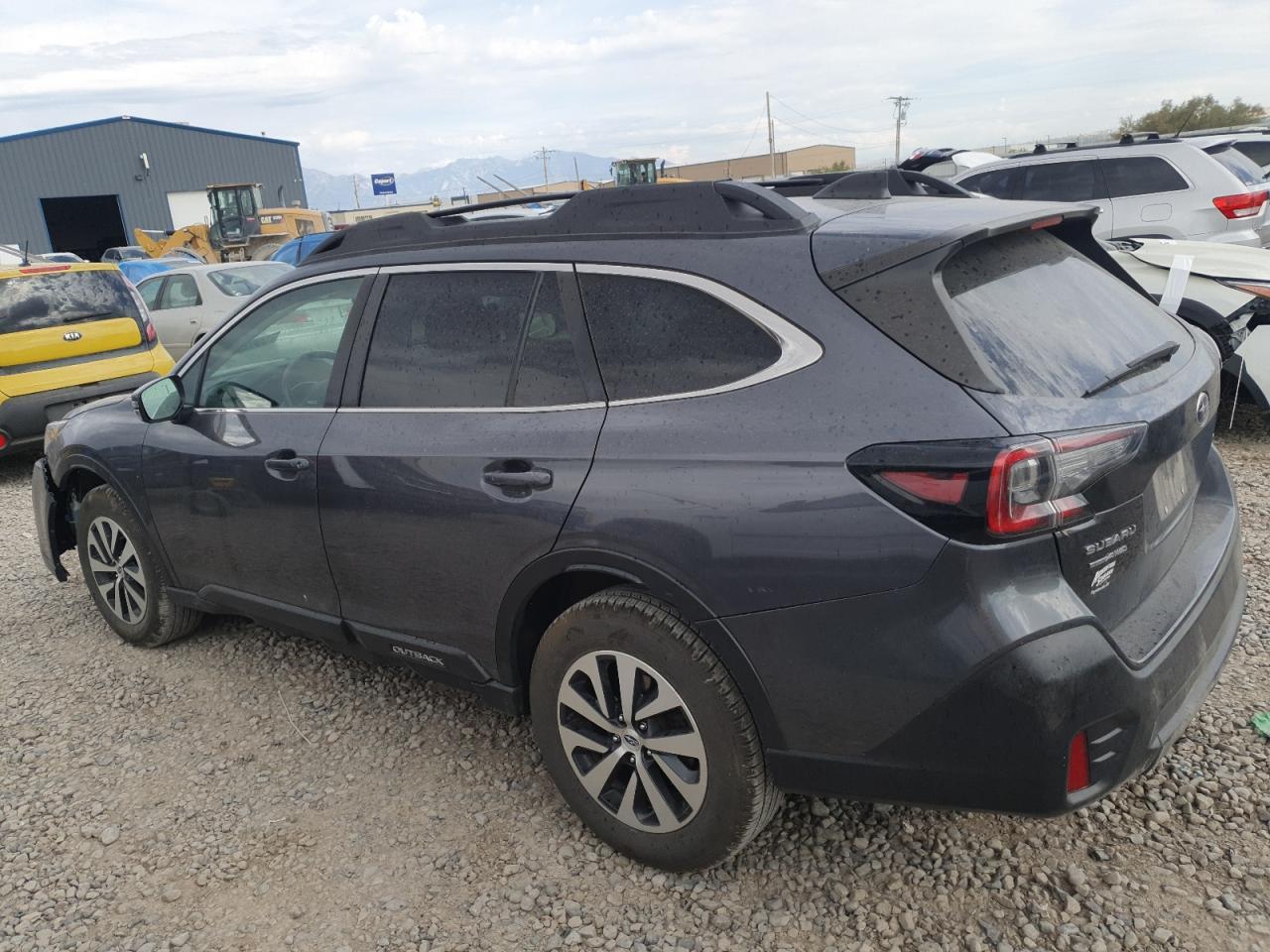 2022 Subaru Outback Premium - Image 2