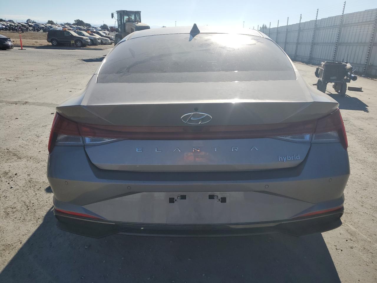 2023 Hyundai Elantra Limited - Фото 6