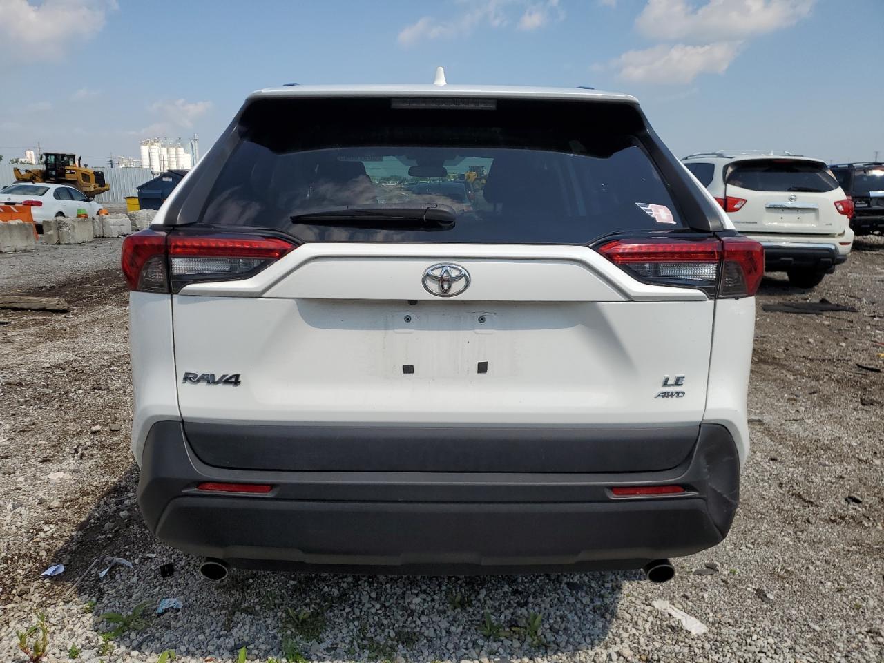 2020 Toyota Rav4 Le - Фото 6