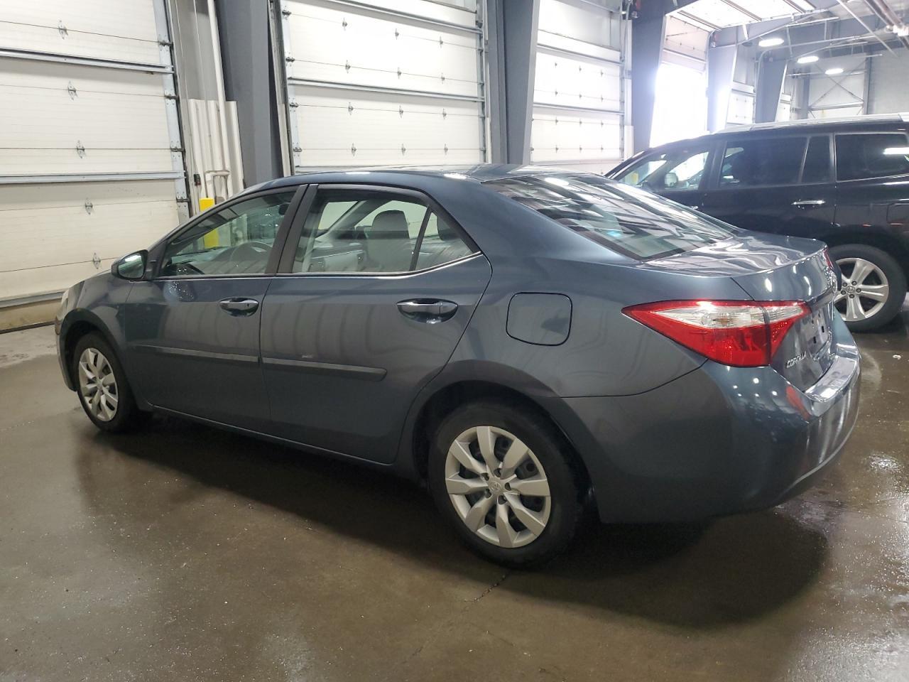 2015 Toyota Corolla L - Фото 2