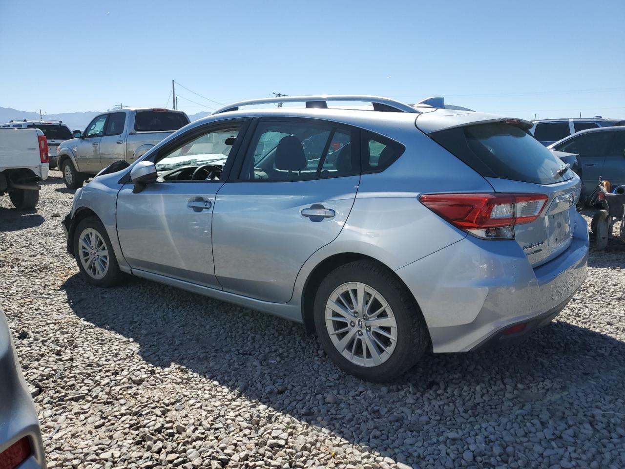 2017 Subaru Impreza Premium - Фото 2