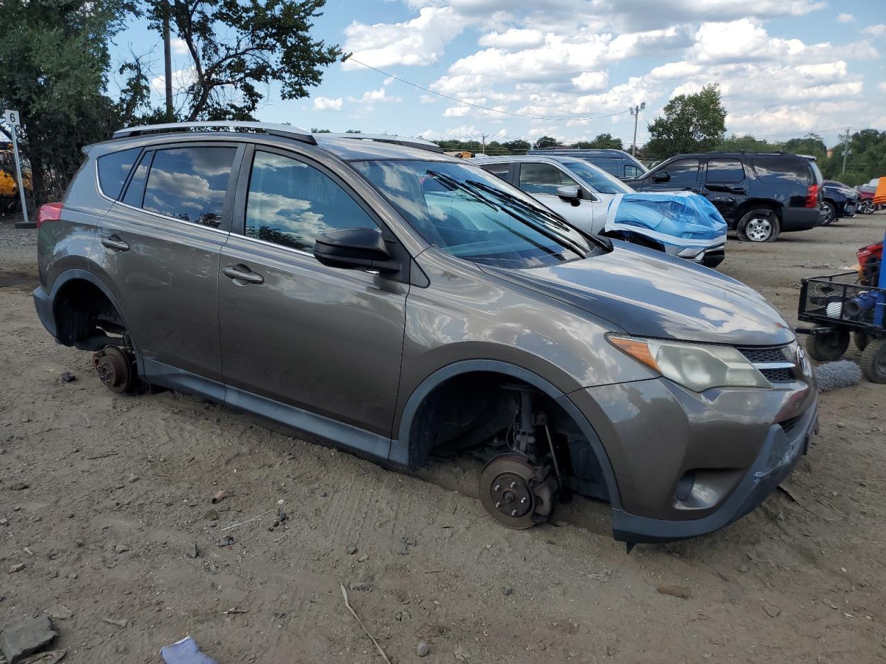 2015 Toyota Rav4 Le - Image 4