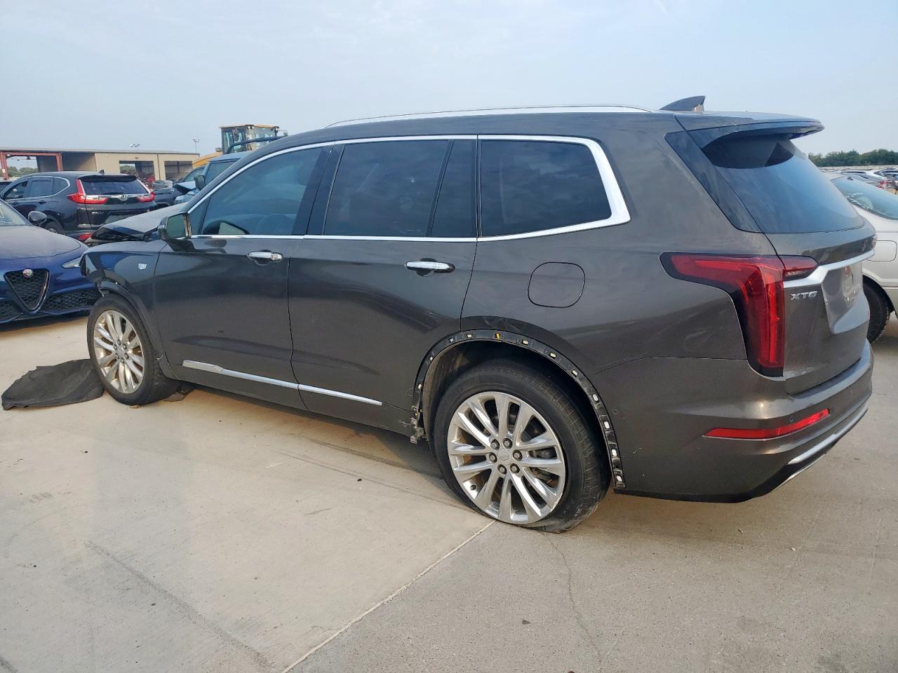 2020 Cadillac Xt6 Premium Luxury - Image 2