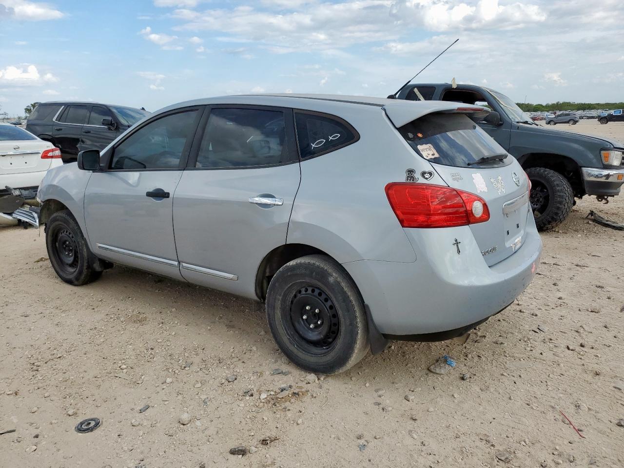 2013 Nissan Rogue S - Фото 2