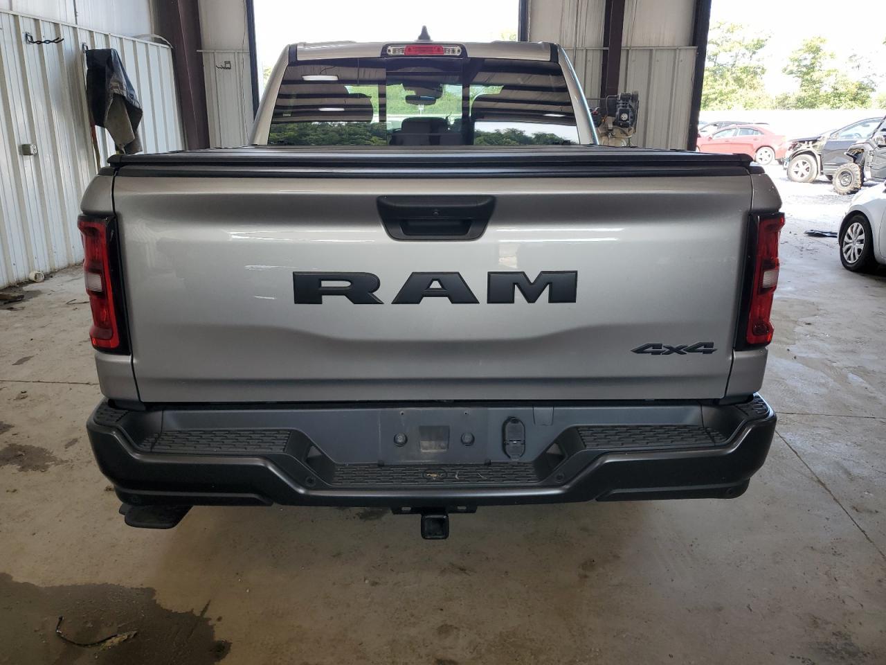 2025 Ram 1500 Tradesman - Фото 6