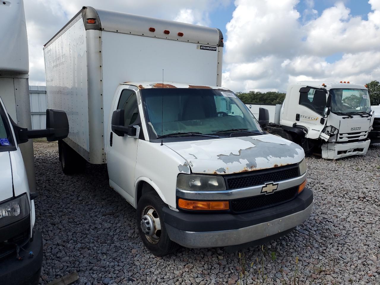 2011 Chevrolet Express G3500 - Image 4