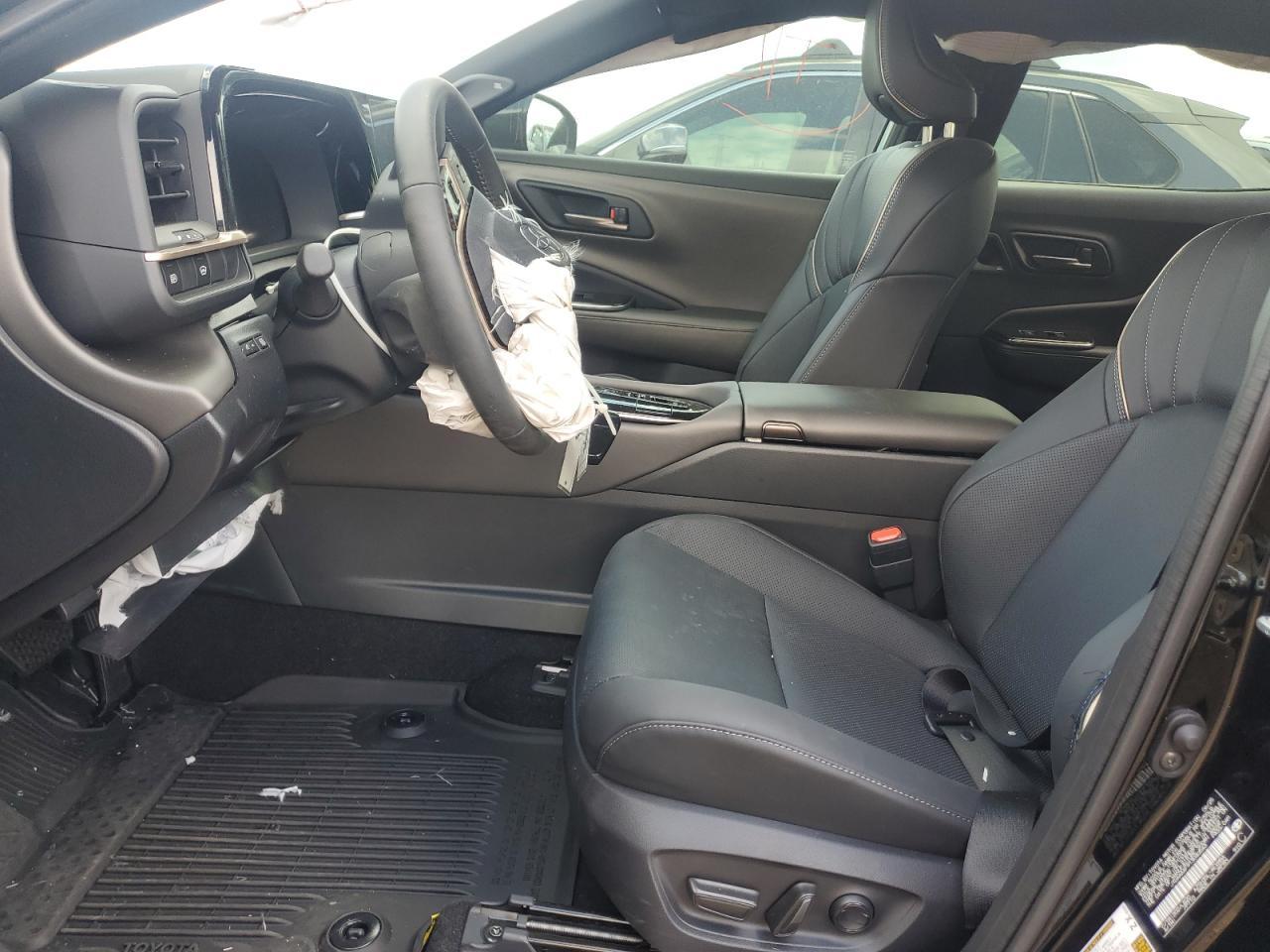 2026 Toyota Crown Xle - Image 7