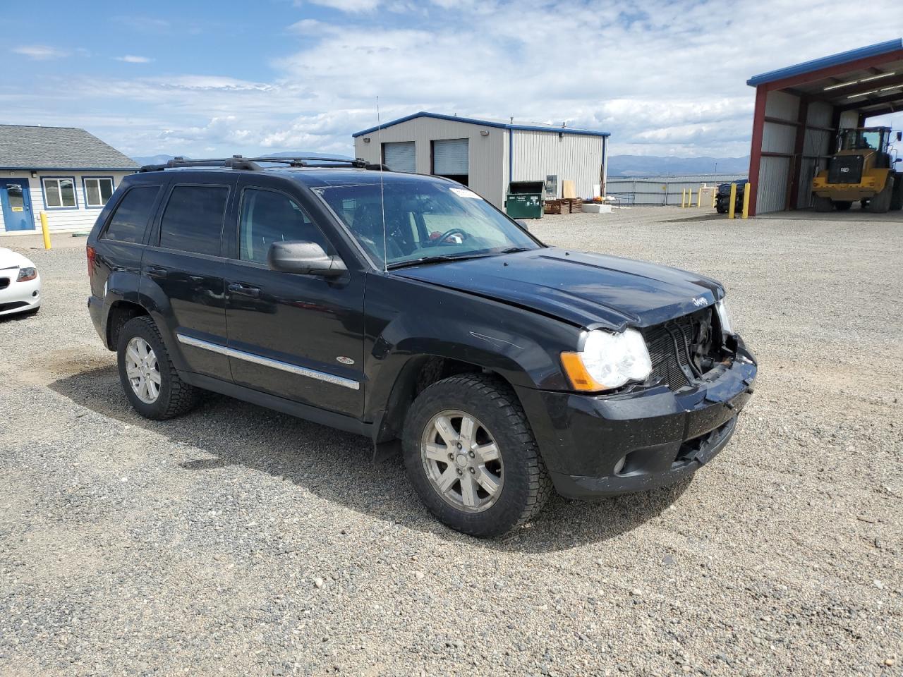 2010 Jeep Grand Cherokee Laredo - Image 4