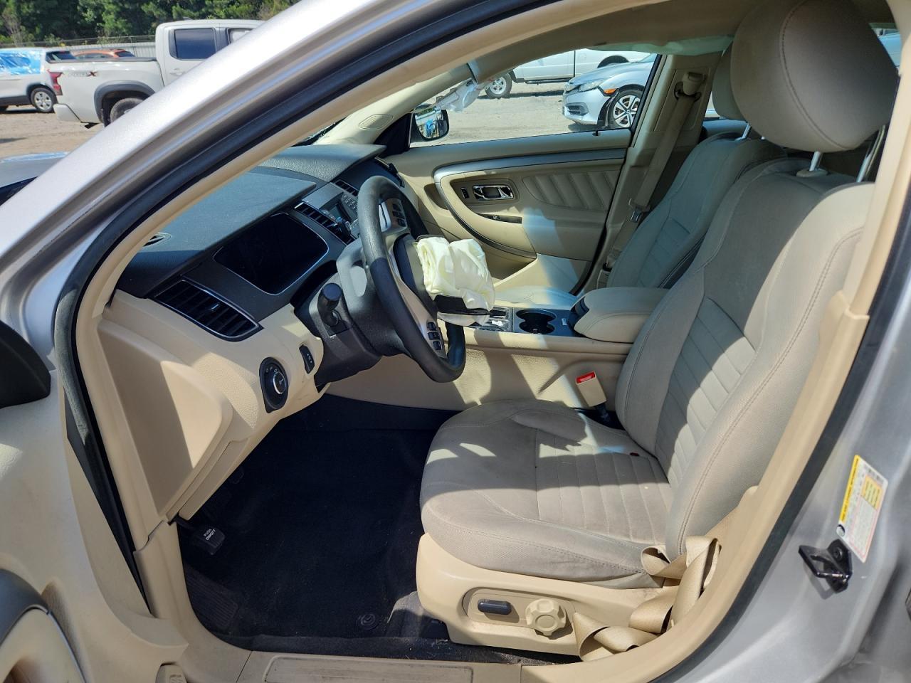 2016 Ford Taurus Se - Image 7