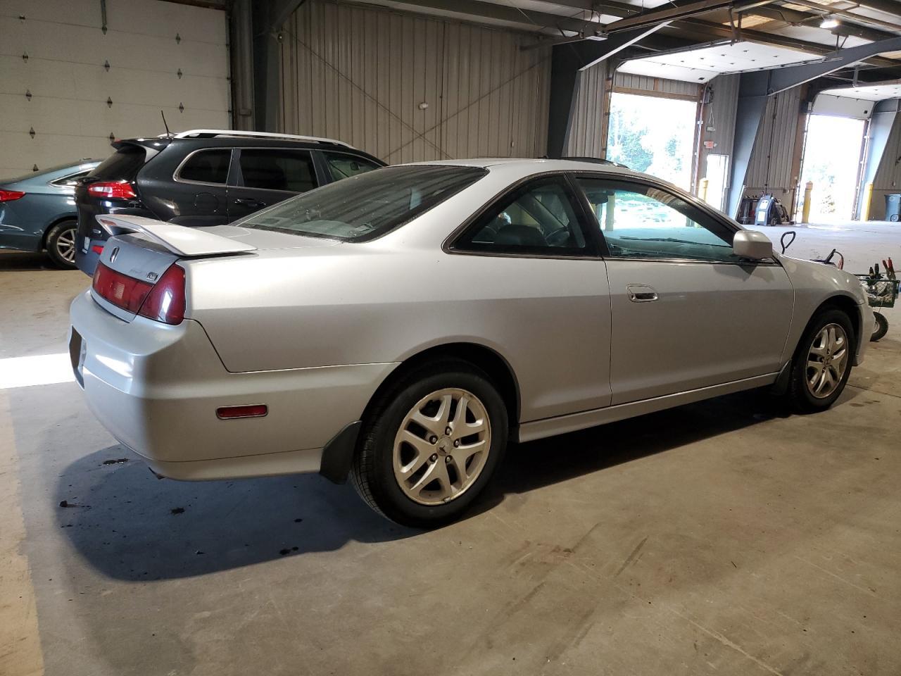 2002 Honda Accord - Фото 3