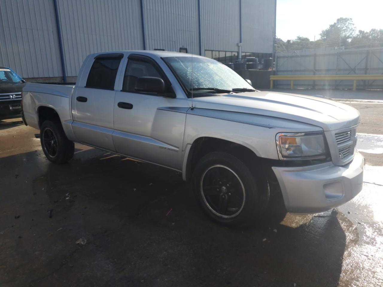 2008 Dodge Dakota Sport - Image 4