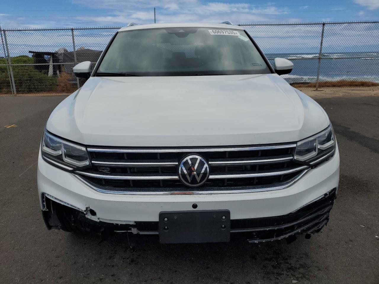 2024 Volkswagen Tiguan Sel R-Line Black - Image 5