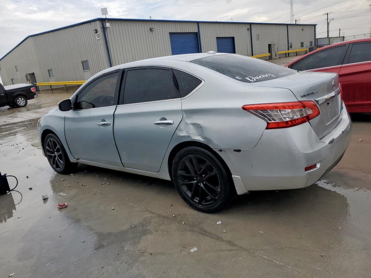 2014 Nissan Sentra S - Фото 2