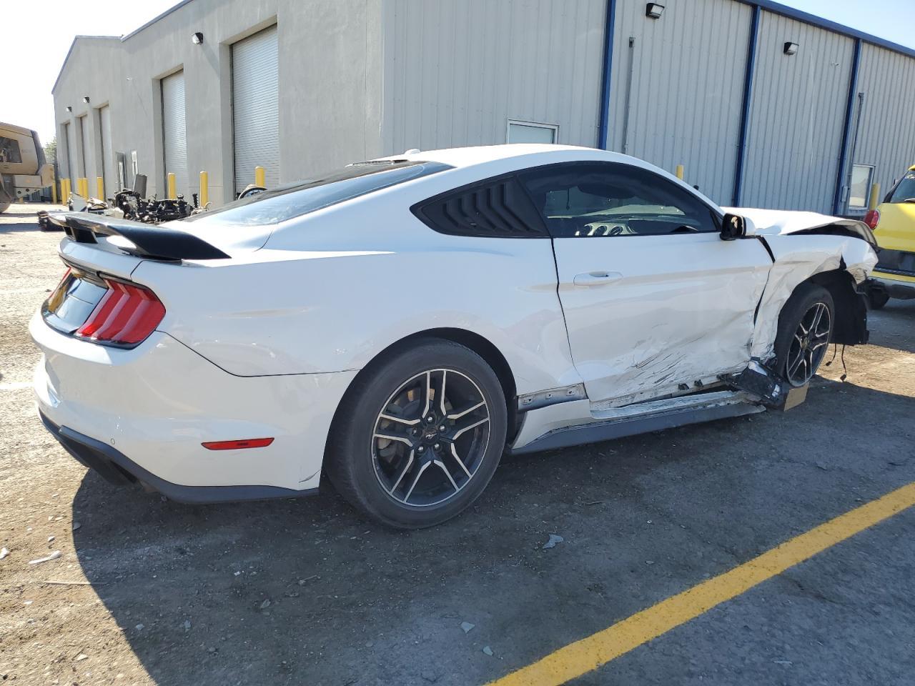 2018 Ford Mustang - Фото 3