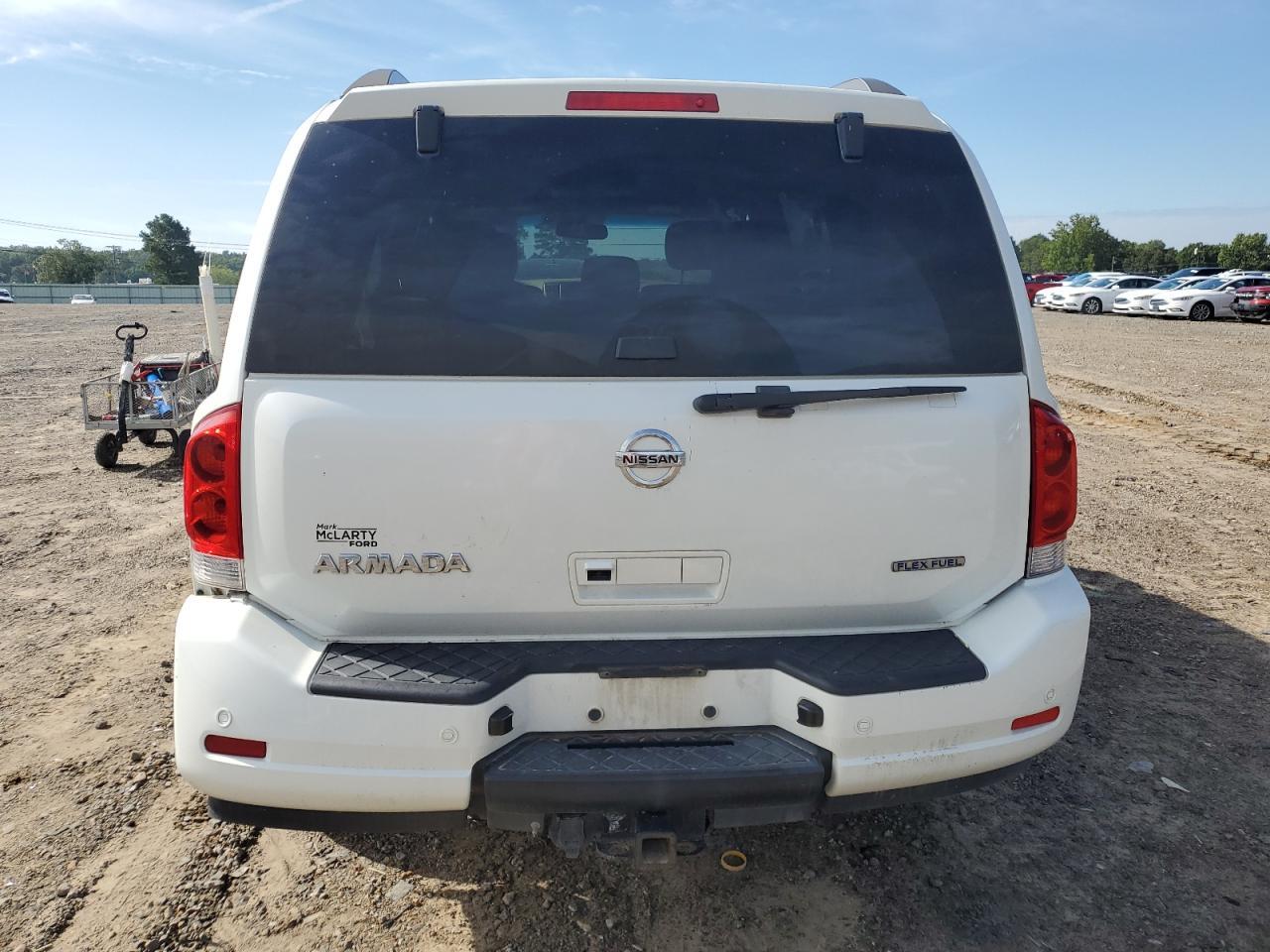 2014 Nissan Armada Sv - Image 6