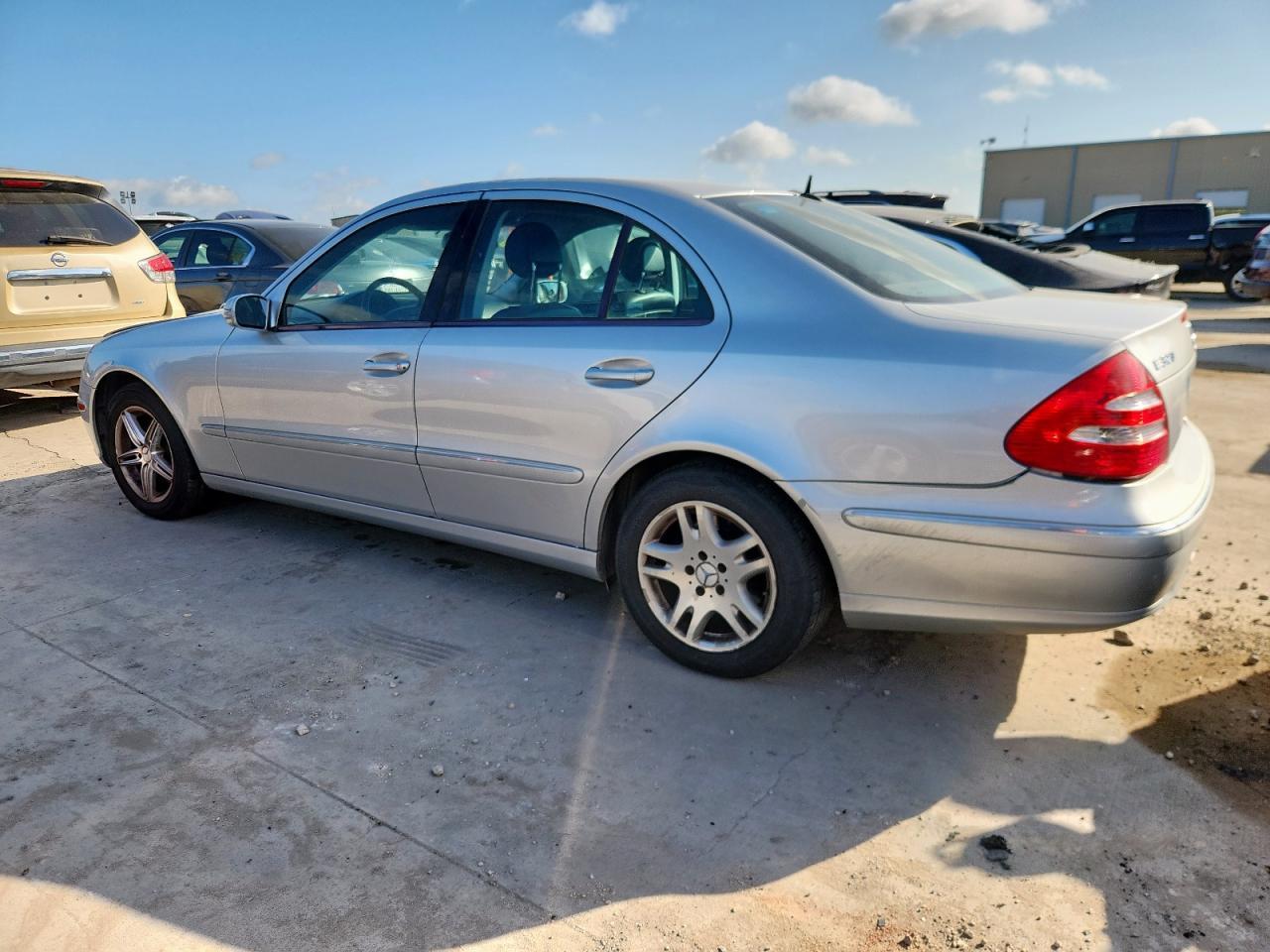 2004 Mercedes-Benz E 320 - Фото 2