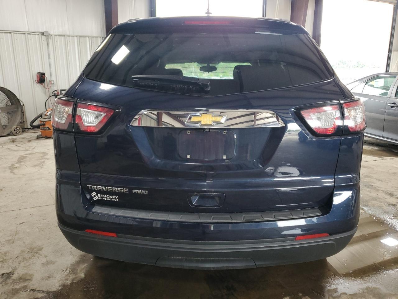 2017 Chevrolet Traverse Ls - Фото 6