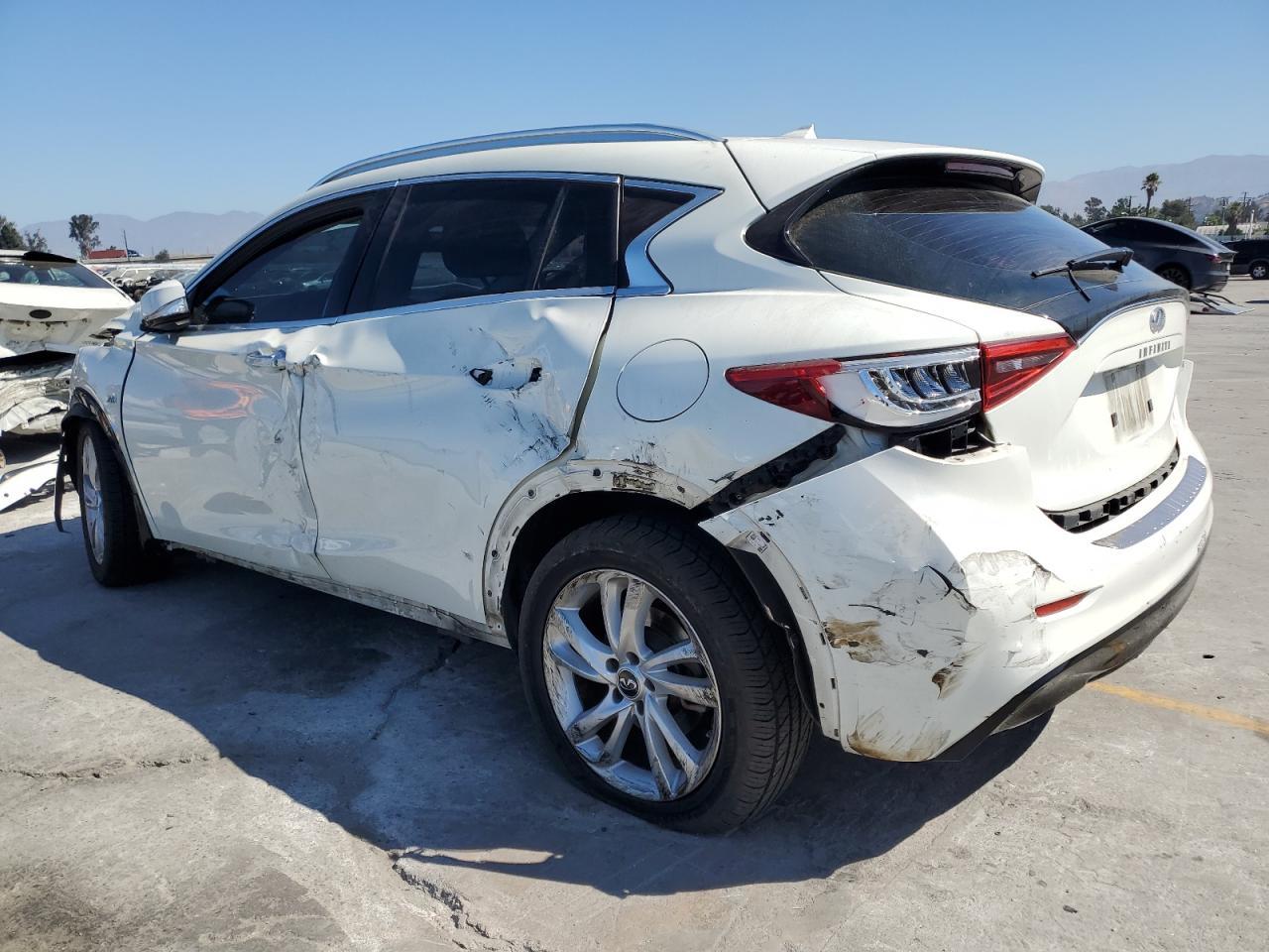2018 Infiniti Qx30 Pure - Фото 2