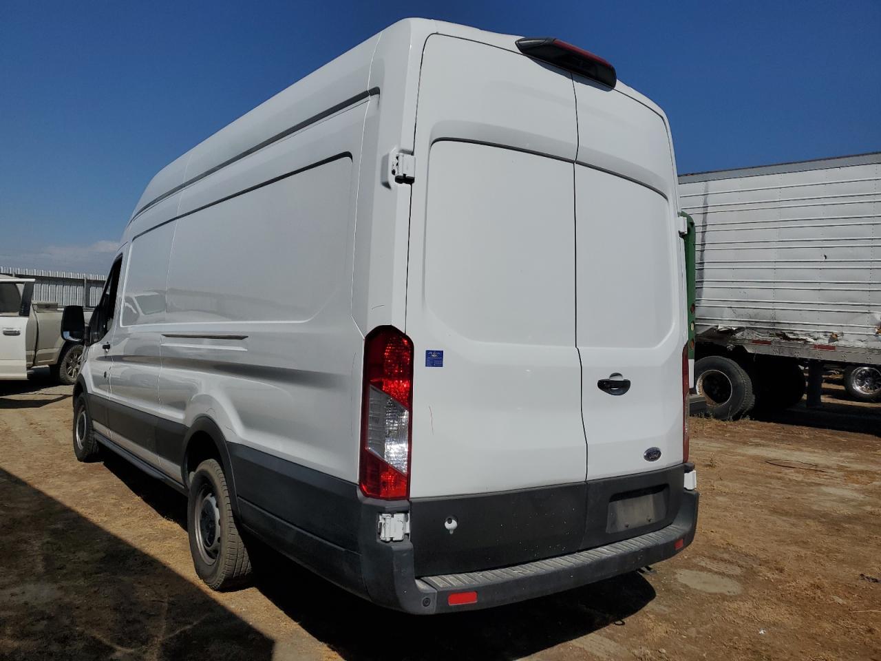 2022 Ford Transit Cab & Chassi - Фото 2