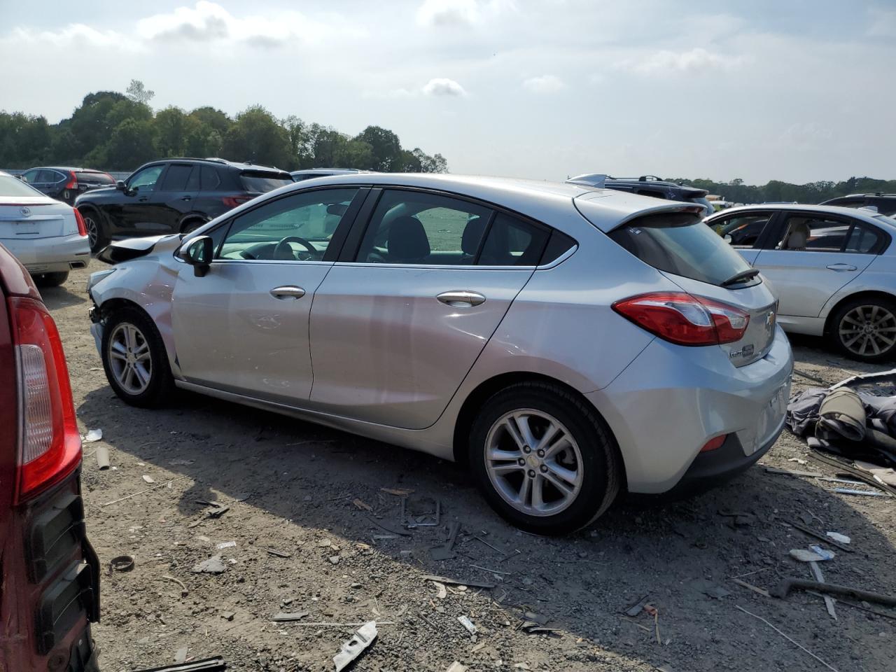 2017 Chevrolet Cruze Lt - Фото 2