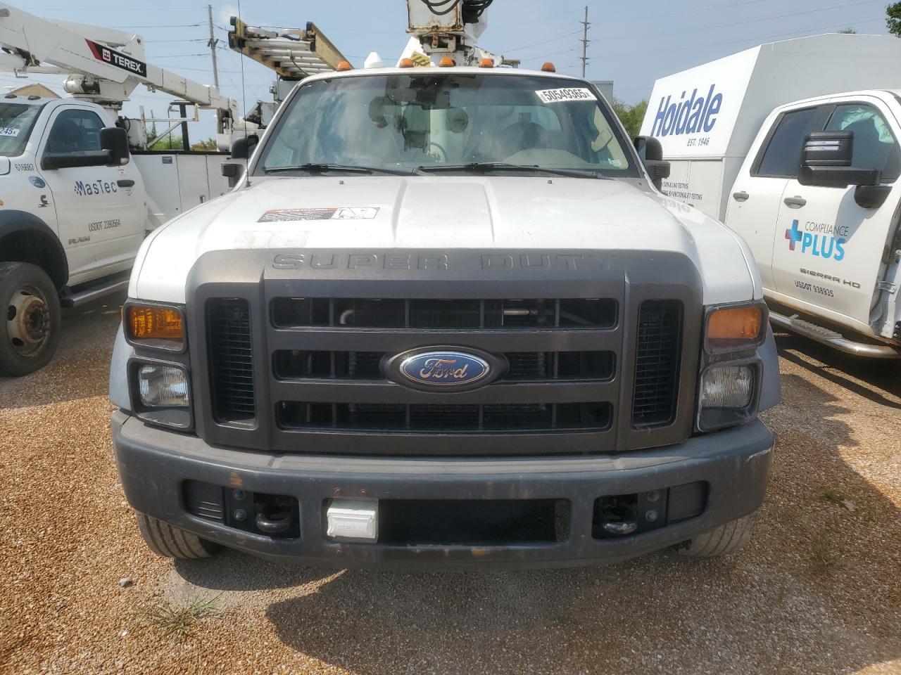 2008 Ford F450 Super Duty - Image 5