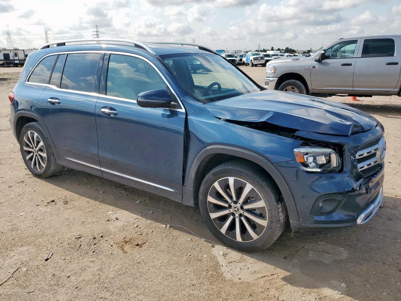 2023 Mercedes-Benz Glb 250 - Фото 4