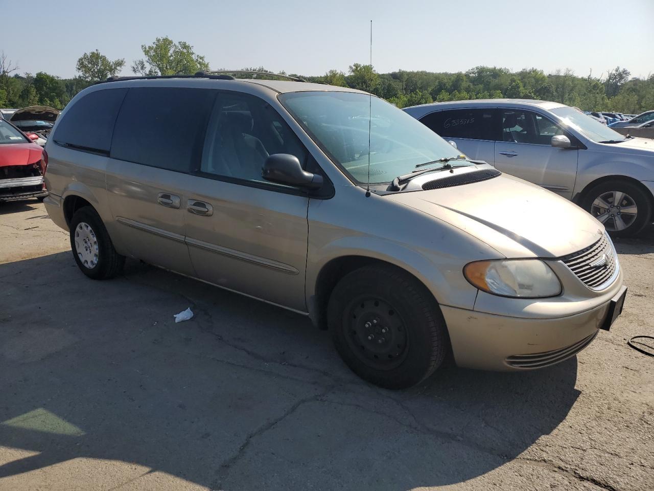 2003 Chrysler Town & Country - Image 4