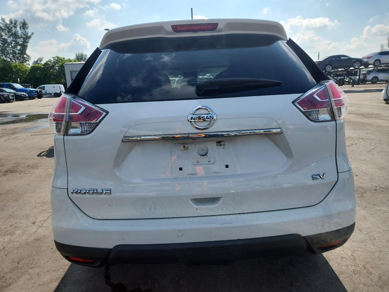 2015 Nissan Rogue S - Фото 6