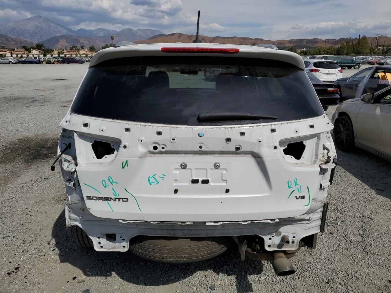 2017 Kia Sorento Lx - Image 6