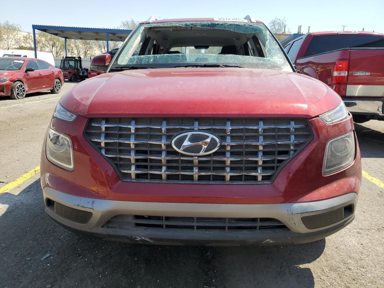 2025 Hyundai Venue Sel - Image 5