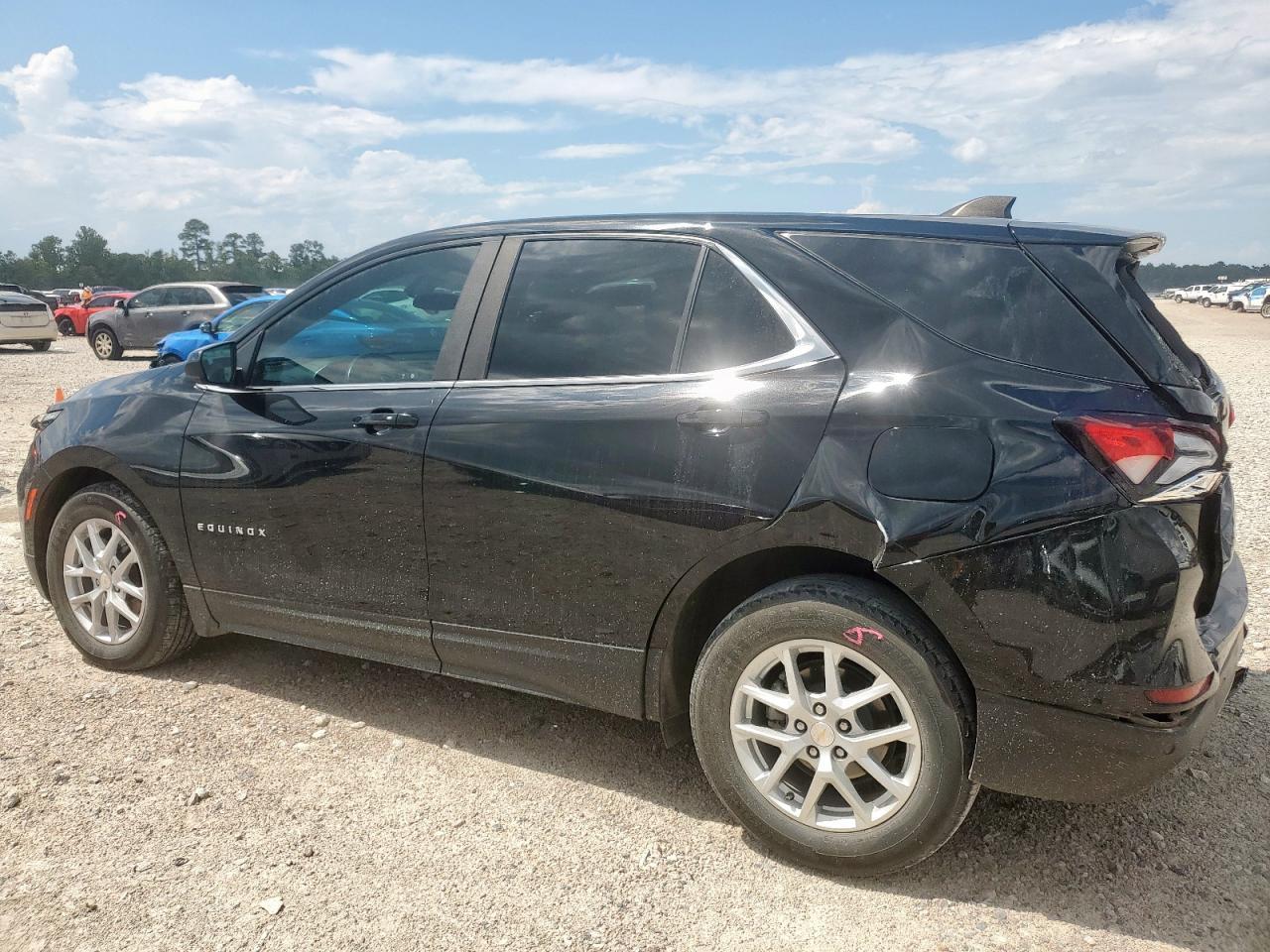 2022 Chevrolet Equinox Lt - Image 2