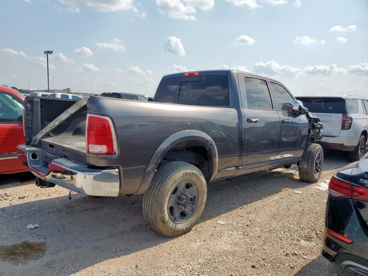 2015 Ram 2500 Laramie - Image 3