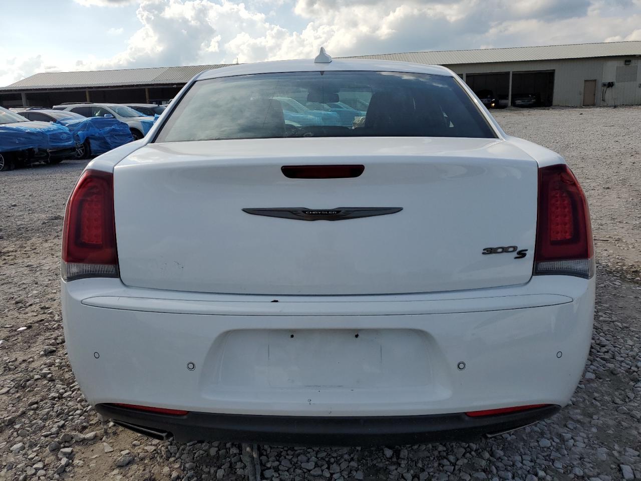2016 Chrysler 300 S - Фото 6