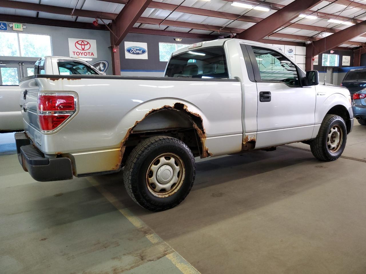 2012 Ford F150 - Фото 3