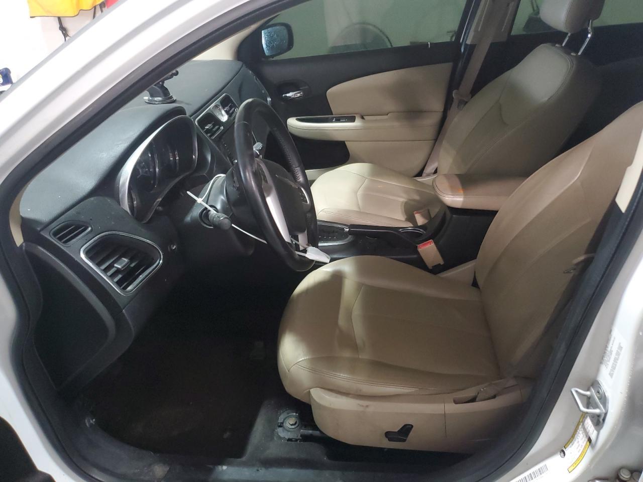 2012 Chrysler 200 Limited - Фото 7
