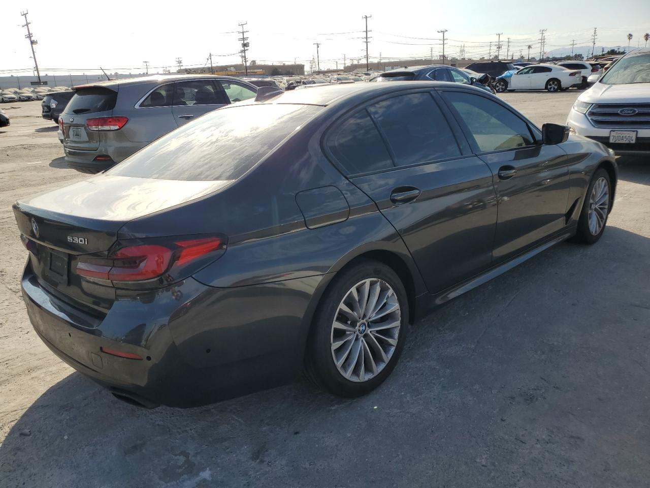 2021 BMW 530 I - Фото 3