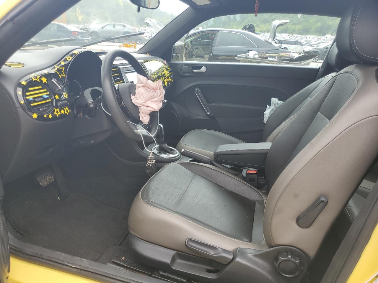 2015 Volkswagen Beetle 1.8T - Image 7