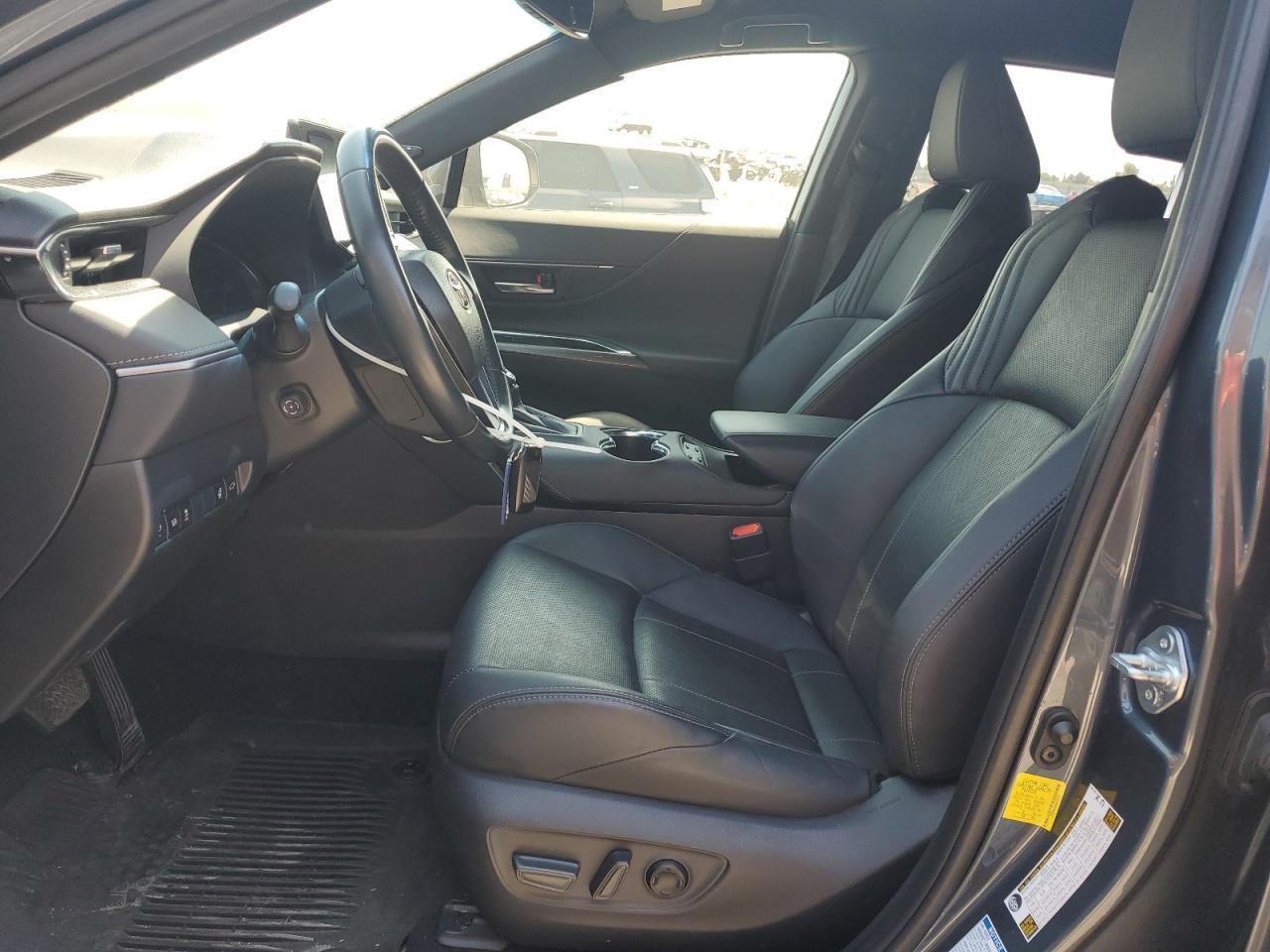 2021 Toyota Venza Le - Image 7