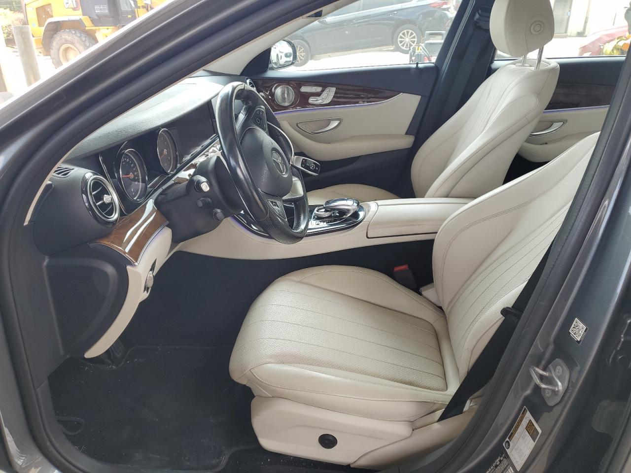 2018 Mercedes-Benz E 300 - Фото 7