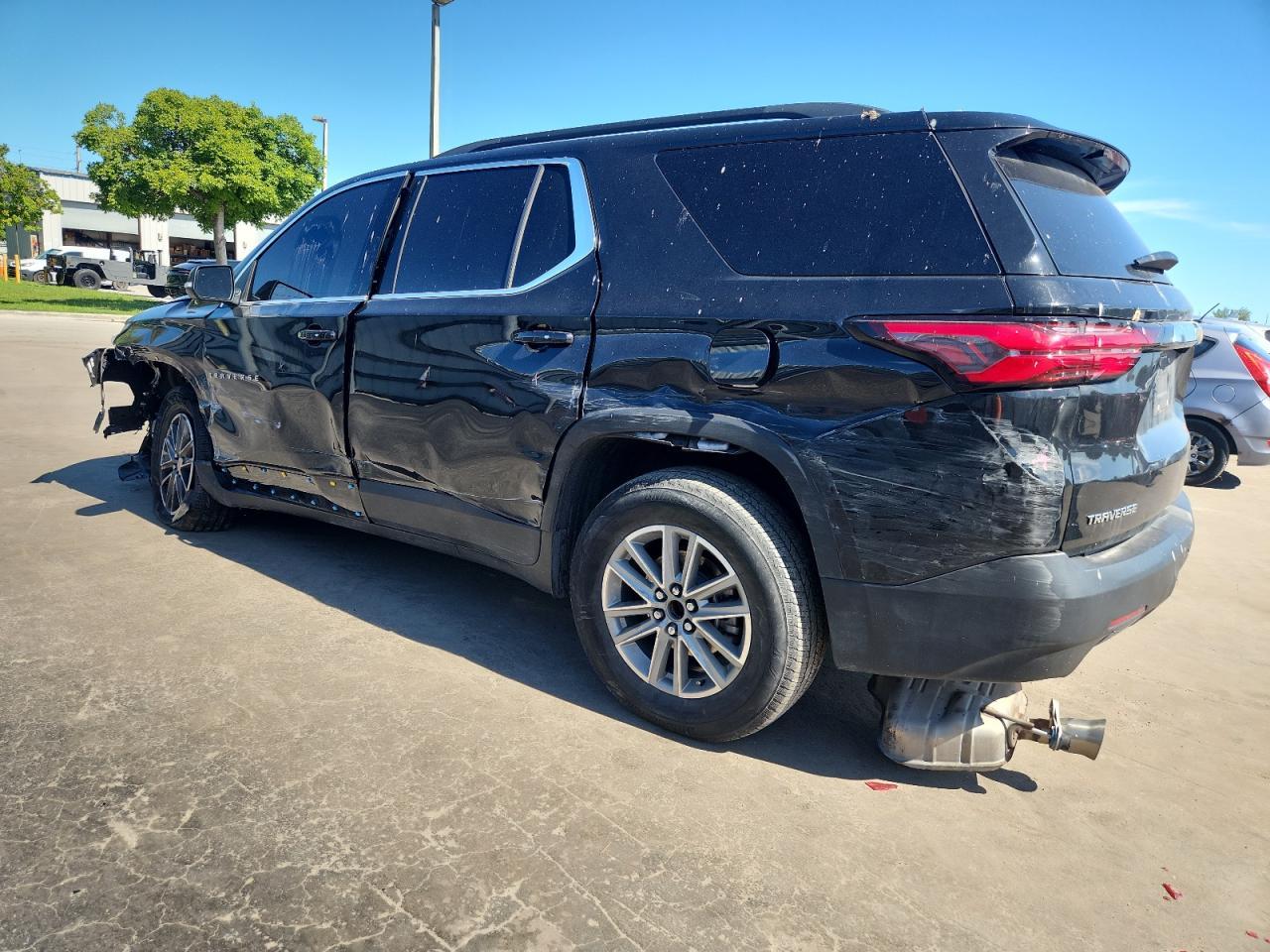 2023 Chevrolet Traverse Lt - Фото 2