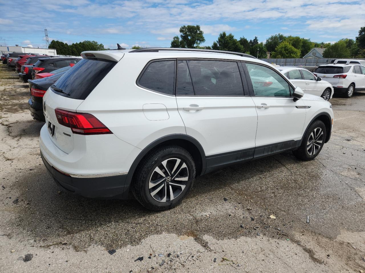 2024 Volkswagen Tiguan S - Фото 3