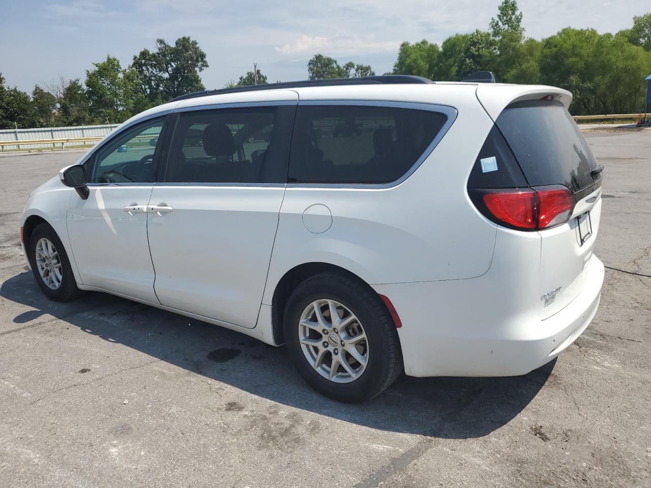 2021 Chrysler Voyager Lxi - Фото 2
