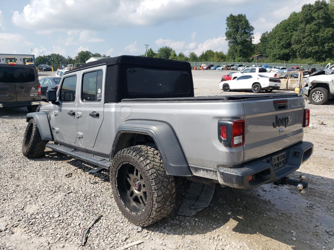 2020 Jeep Gladiator Sport - Фото 2