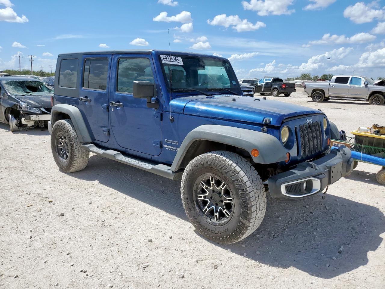 2010 Jeep Wrangler Unlimited Sport - Image 4