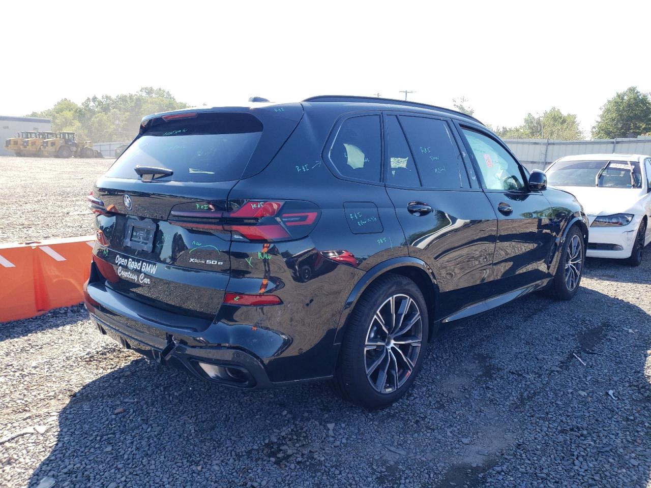 2025 BMW X5 xDrive50E - Image 3