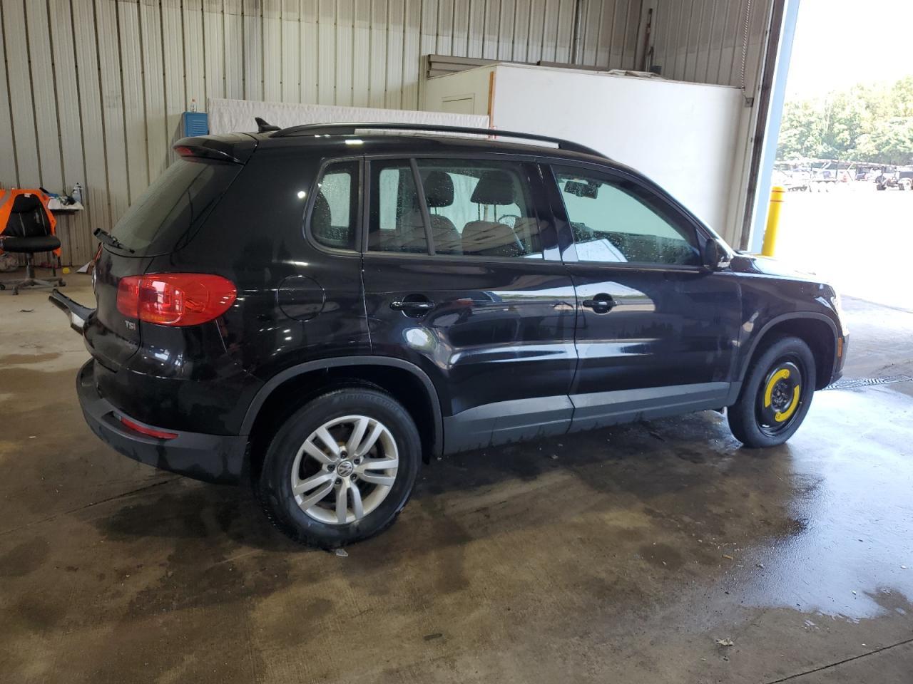 2017 Volkswagen Tiguan S - Image 3